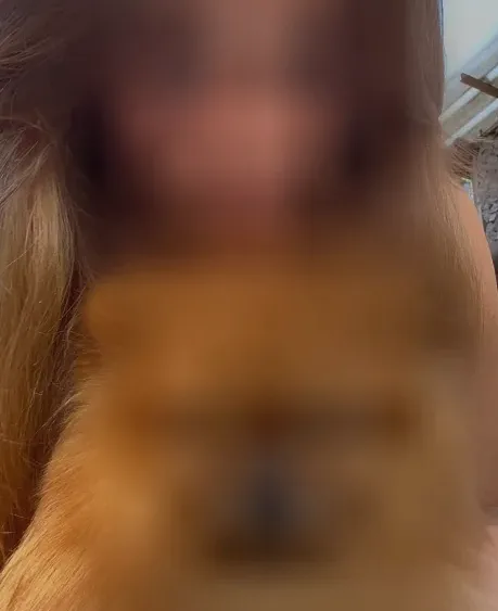 Amira, 40