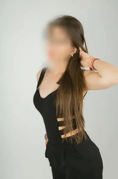 Anja, 28