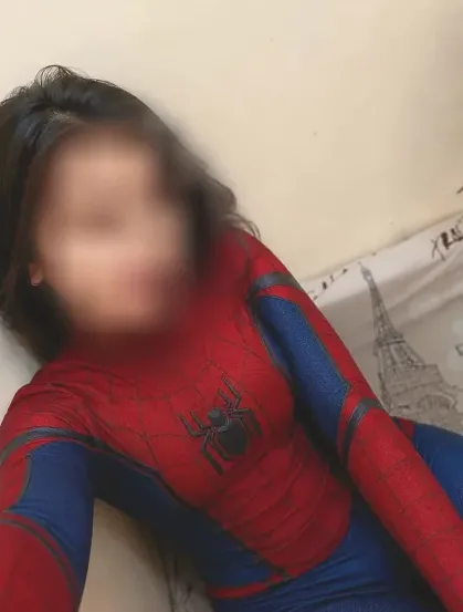 Carla, 25