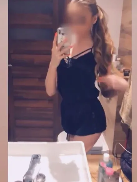 Ela, 29