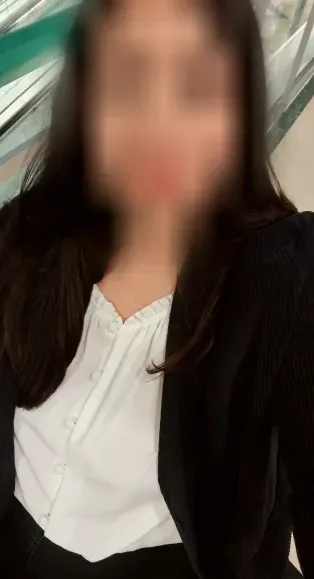 Elena, 39