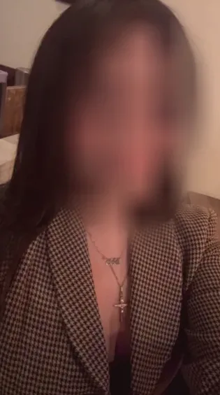 Elisa, 29
