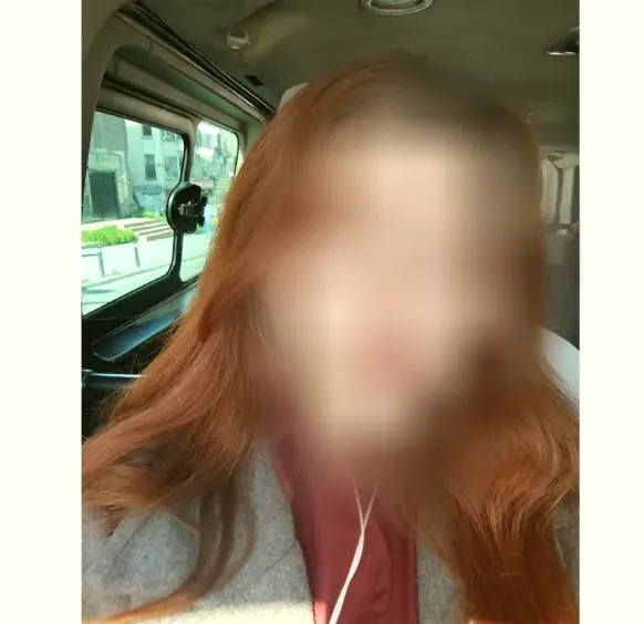 Helena, 27