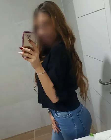 Juliane, 28