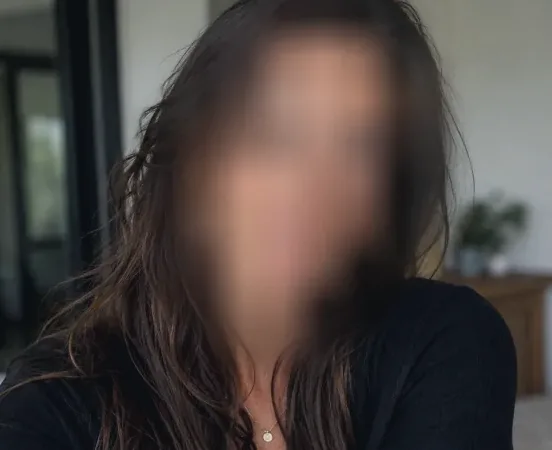 Lilly, 38