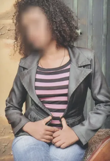 Luisa, 24