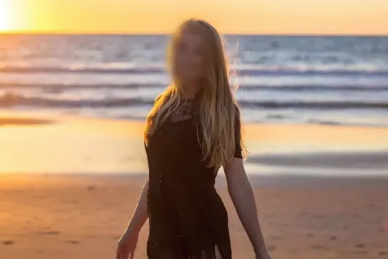Marie, 32