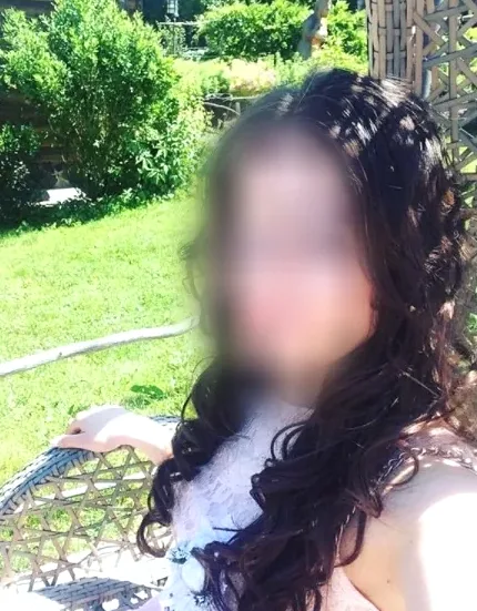 Nadine, 36