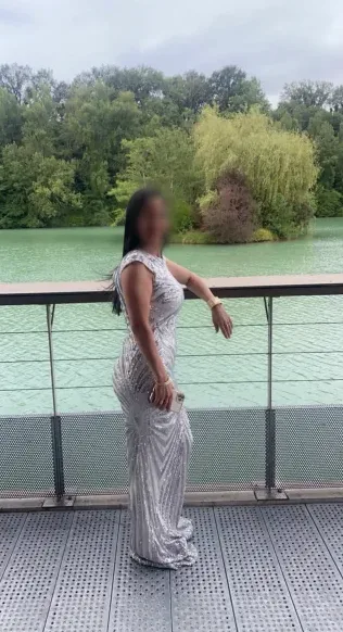 Nadja, 40