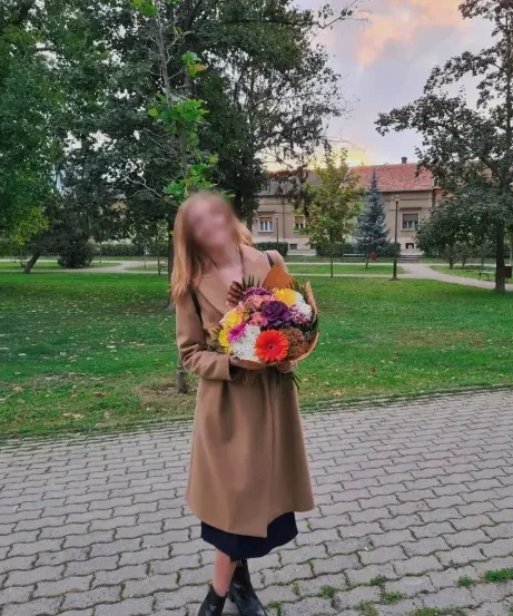 Nora, 35