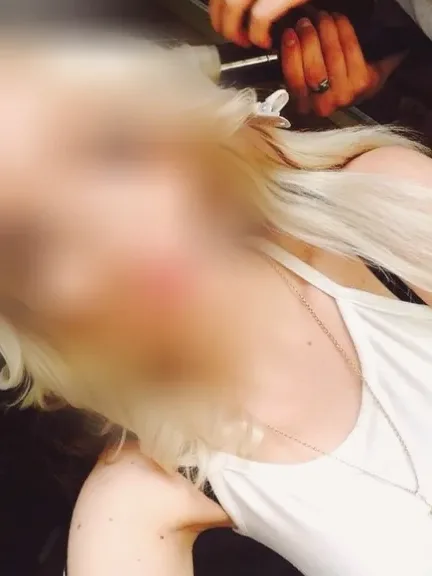 Paula, 37