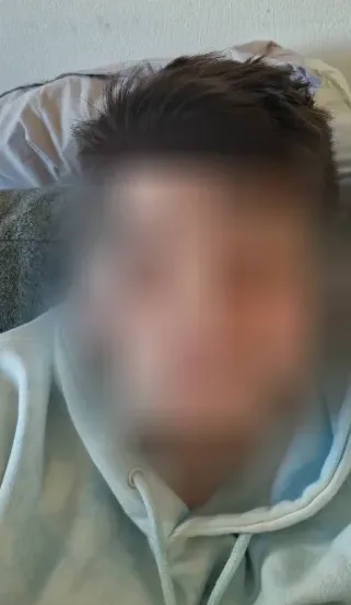 Sina, 25