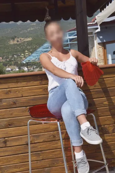 Yvonne, 34